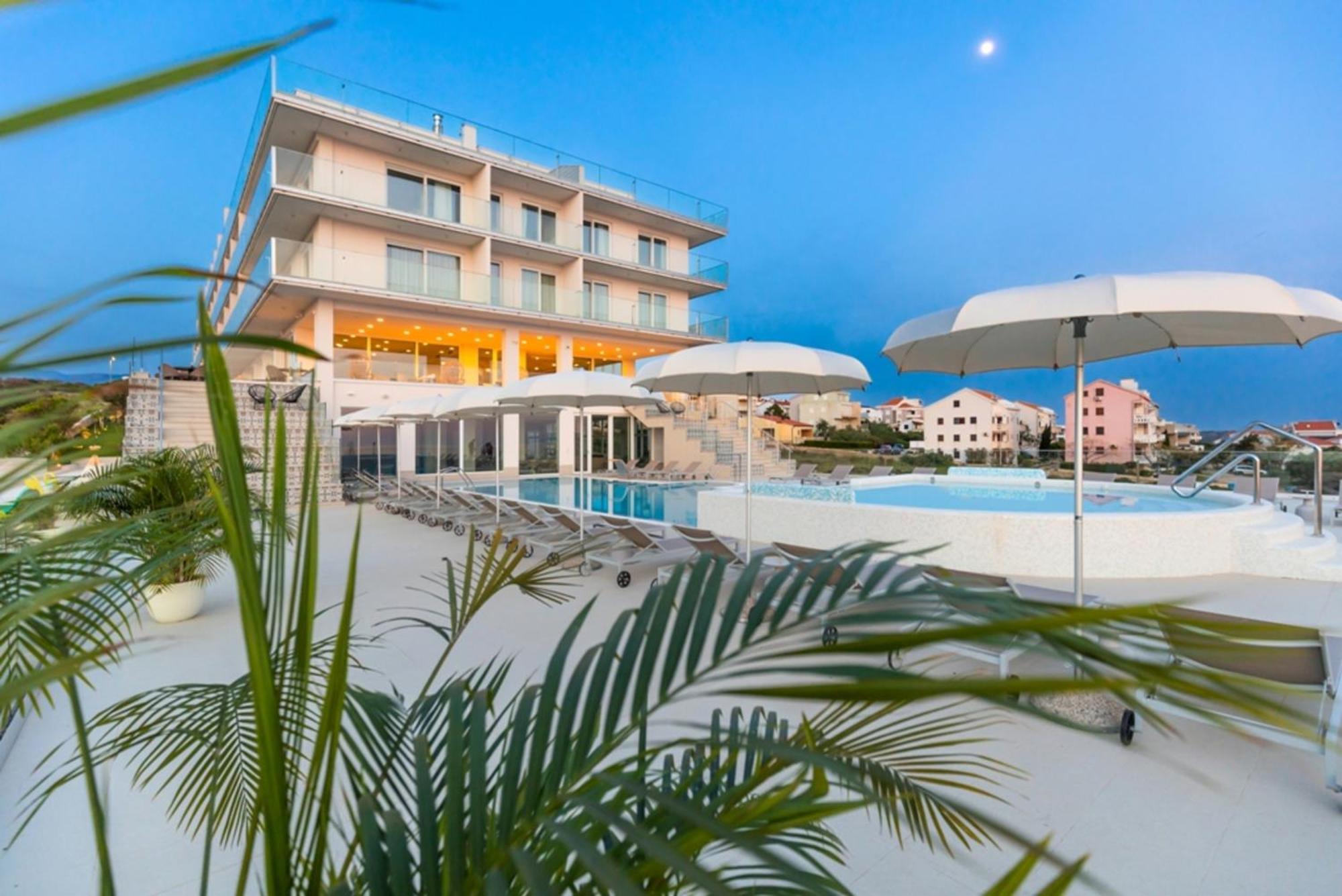 Hotel In Excelsis Новаля Екстер'єр фото